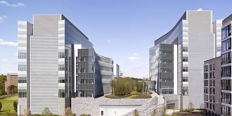 CUNY : 18,1 millions de dollars de la NSF pour construire un laboratoire de matériaux alimenté par l'IA