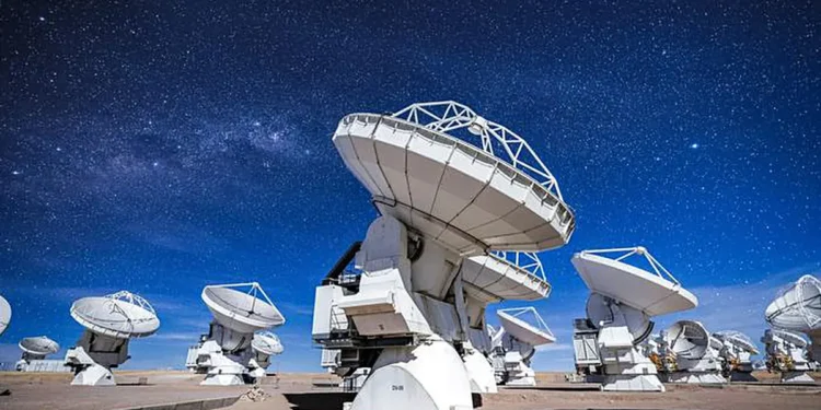 Les signaux extraterrestres pourraient-ils se cacher sur une autre fréquence radio ?