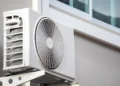 USA : Comment les pompes à chaleur fixées aux fenêtres peuvent offrir aux locataires un chauffage et une climatisation efficaces