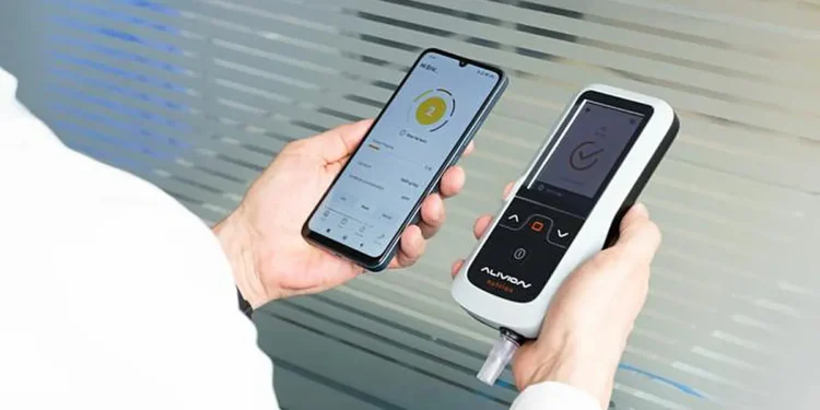 L'haleine plutôt que le sang : un appareil mesure la combustion des graisses dans l'air expiré
