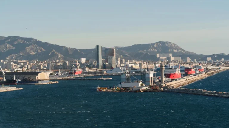 Carburant aérien durable : H4 Marseille Fos sécurise son CO2 biogénique
