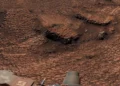Le rover Curiosity de la NASA découvre un champ présentant des textures en nid d'abeille