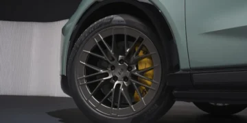 Porsche Cayenne électrique : Pirelli conçoit six pneumatiques sur mesure