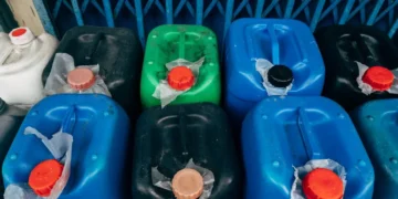 Protection de l'environnement : l'enjeu crucial de la gestion des déchets liquides professionnels