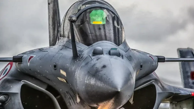 Rafale : l'effervescence autour du fleuron de Dassault, entre méga-contrat indien et sauts technologiques