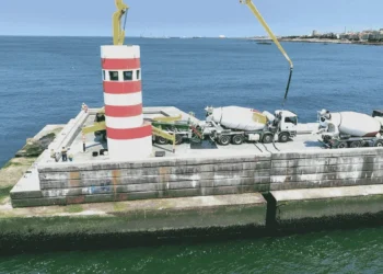 Énergie houlomotrice : Eco Wave Power démarre à Porto