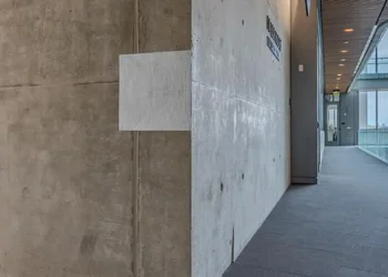 Des carreaux réfléchissants peu coûteux ouvrent la voie à des communications sans fil à ondes millimétriques économiques