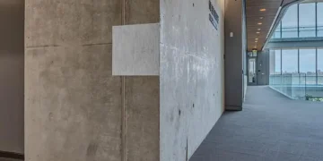 Des carreaux réfléchissants peu coûteux ouvrent la voie à des communications sans fil à ondes millimétriques économiques
