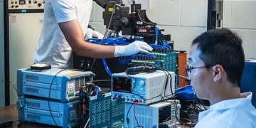 Des ingénieurs rendent l’IA embarquée plus efficace en repensant l’algorithme et le matériel