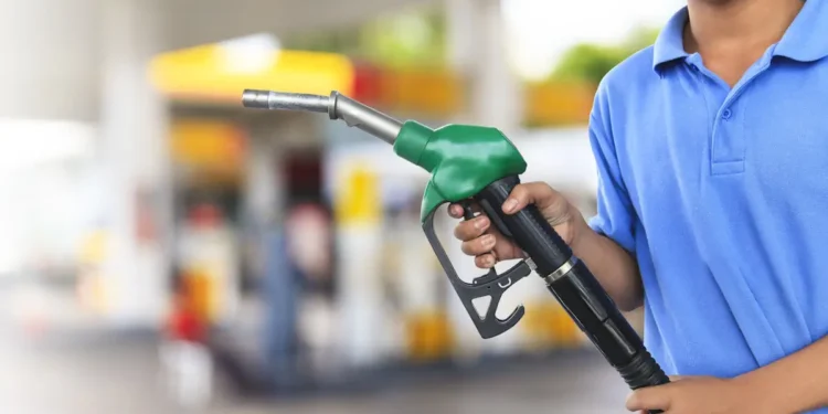 Carburants : la nouvelle mention « Contient des additifs métalliques » s’invite sur les pompes de SP95-E10