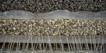 Un électrolyte tricouche améliore la stabilité des batteries lithium-métal
