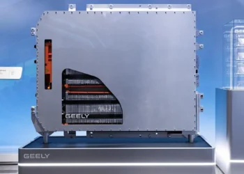 Geely annonce une batterie solide à 500 Wh/kg pour 2027