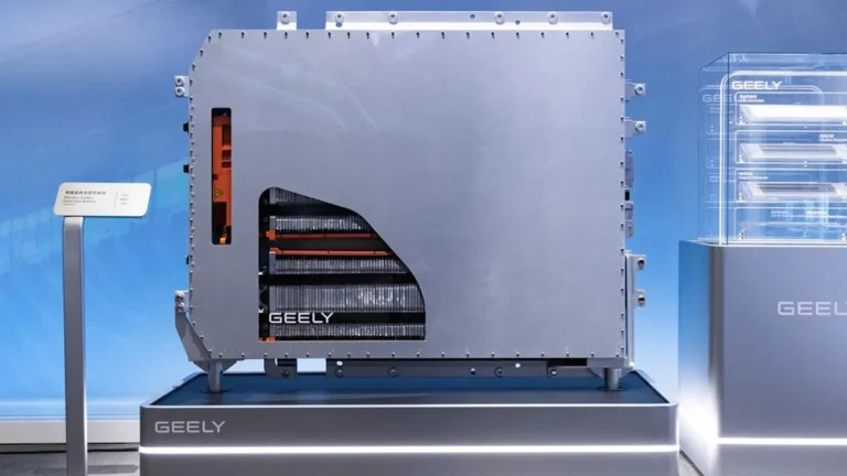 Geely annonce une batterie solide à 500 Wh/kg pour 2027