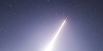 Un essai de fusée-sonde aide à concevoir les composants d'un nouveau système d'armement