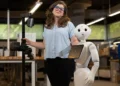 Les robots peuvent-ils vraiment comprendre les besoins des infirmières ? Une chercheuse veut le savoir