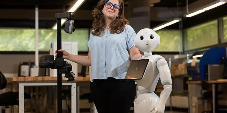 Les robots peuvent-ils vraiment comprendre les besoins des infirmières ? Une chercheuse veut le savoir