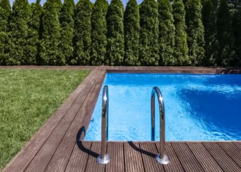 Piscine sans permis : la règle des 10 m² et ses pièges