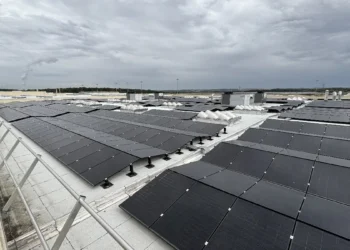 Bilan positif pour l'usine de dalles en laine minérale laminée à Illange