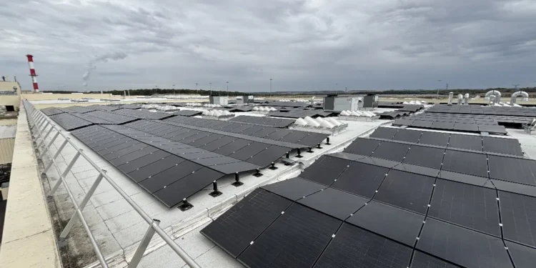 Bilan positif pour l'usine de dalles en laine minérale laminée à Illange