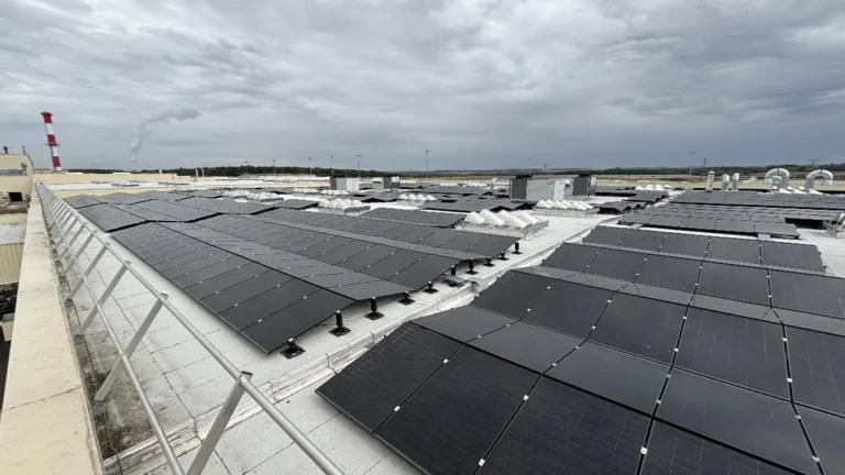 Bilan positif pour l'usine de dalles en laine minérale laminée à Illange