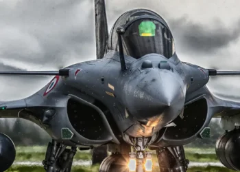 Dassault envoie deux intelligences artificielles souveraines dans le cockpit du Rafale