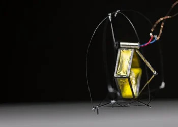 Un minuscule robot sauteur contrôle précisément la hauteur de son saut
