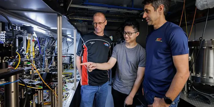 Des scientifiques de Singapour construisent l'horloge atomique la plus précise au monde