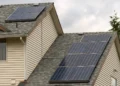 Installation de panneaux solaires : les 7 étapes, du premier devis à la mise en service