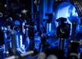 Contrôler les électrons à l'aide de champs de lumière tridimensionnels