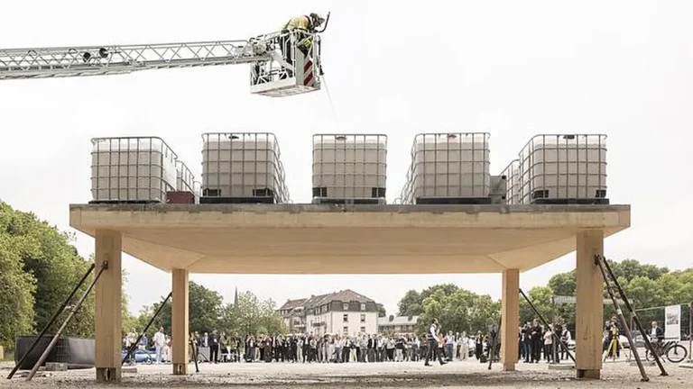 Aussi compact que le béton armé, mais plus durable