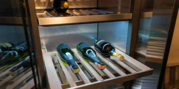 Cave à vin encastrable : bien choisir selon son espace cuisine