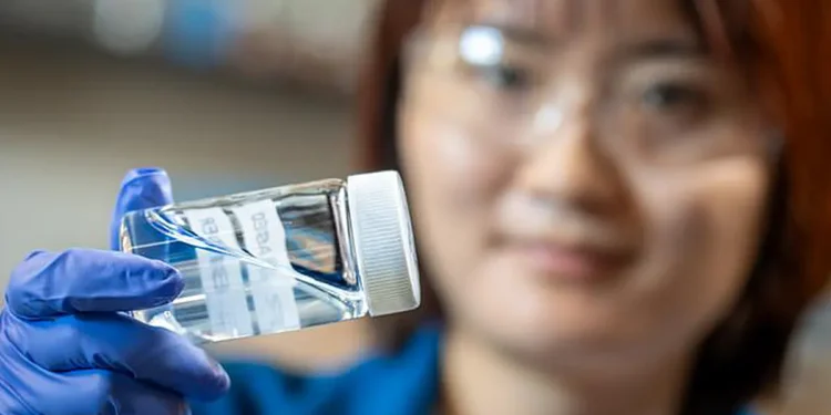 La fabrication et le recyclage des batteries pourraient passer au vert grâce à cette « colle »