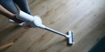 Aspirateur balai et aspirateur sans fil : quelle puissance choisir en 2026 ?