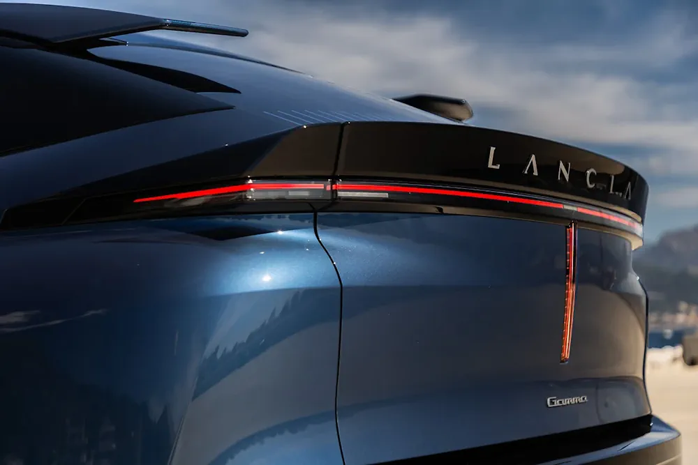 Lancia Gamma 2026, plus de 740 km électriques et un pari industriel risqué