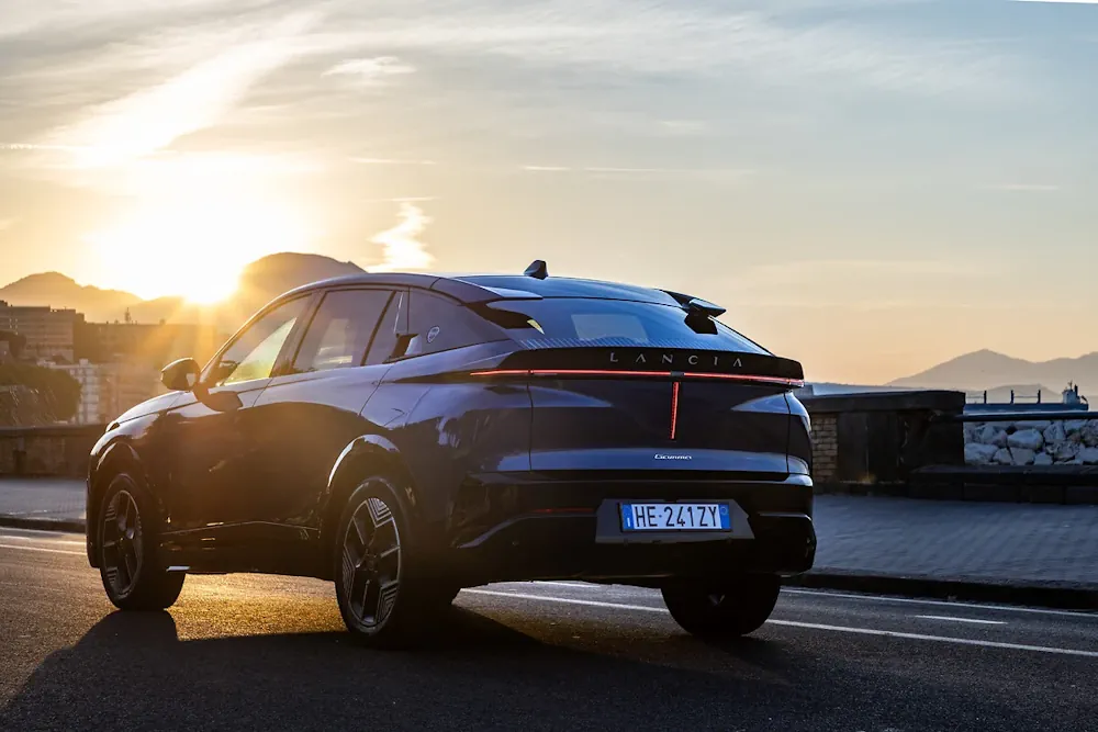 Lancia Gamma 2026, plus de 740 km électriques et un pari industriel risqué