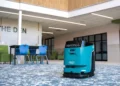 Tennant lance le P1 VAC, son premier aspirateur robot autonome