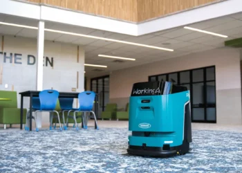 Tennant lance le P1 VAC, son premier aspirateur robot autonome