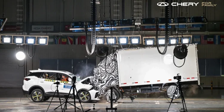 CHERY met le TIGGO7 à l’épreuve d’un crash-test à 50 km/h