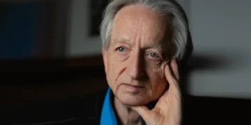 Geoffrey Hinton appelle à concevoir des IA qui se soucient des humains