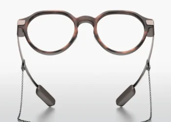 Lunettes Brown 2, la version légère d’Even G2 qui projette la traduction en direct dans le champ de vision du porteur