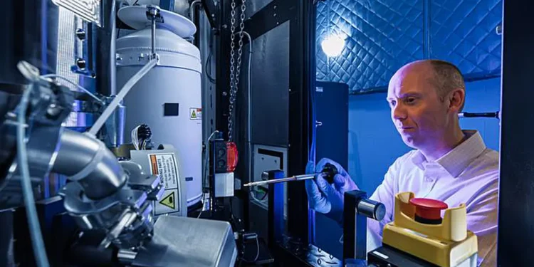 Un microscope de pointe stimule la recherche de l'ORNL sur les matériaux à l'échelle atomique