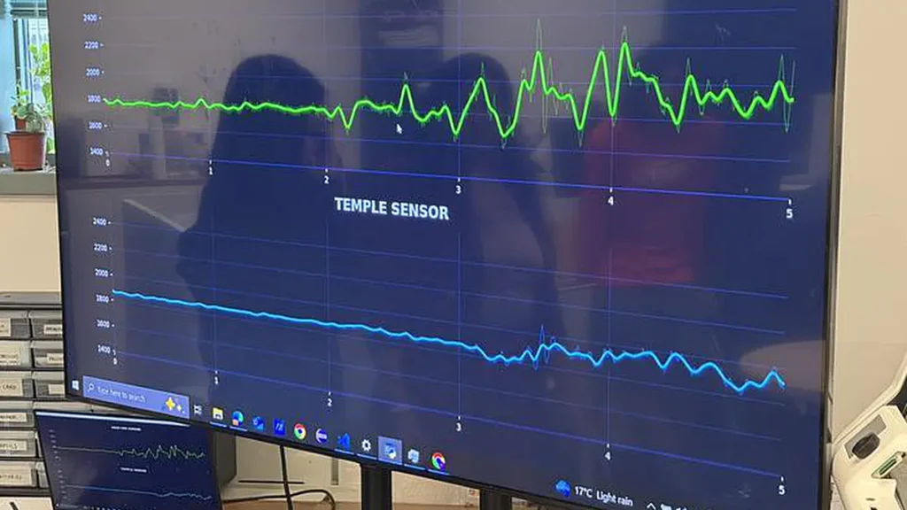 GlassTENG utilise le Bluetooth pour transmettre des données en temps réel vers un smartphone ou une tablette.